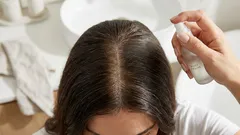 Verberg grijs haar op een zachte manier: een slim alternatief voor permanente haarverf