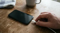 Laadt je telefoon niet op? De oplaadconnector schoonmaken in 5 eenvoudige stappen