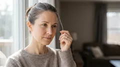 Wat veroorzaakt grijs haar en kan ik het stoppen?