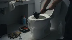 Toiletproblemen: zo los je de 4 meest voorkomende problemen snel op